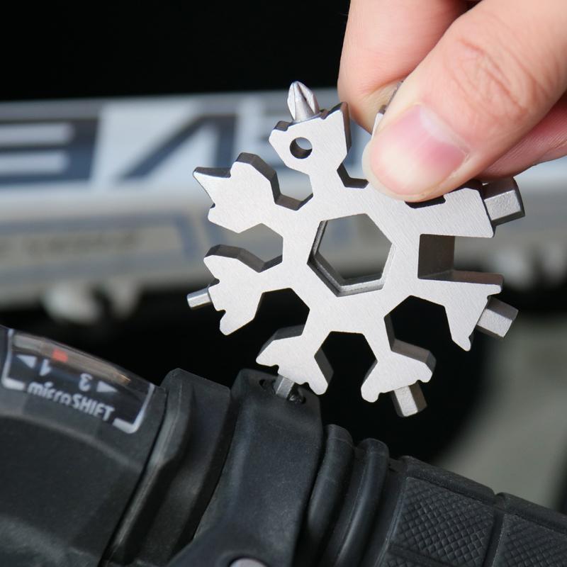 Amenitee 18-in-1 snowflakes multi-tool MULTITOOLS smartsaker 