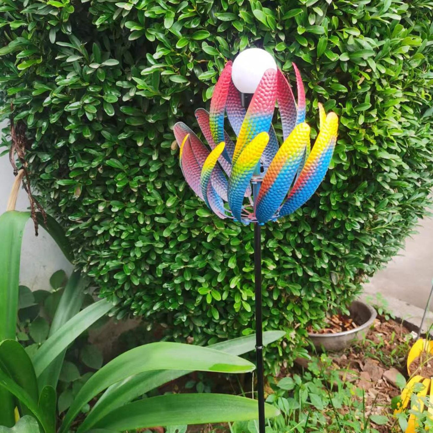 Éoliennes de jardin et moulins à vent décoratifs